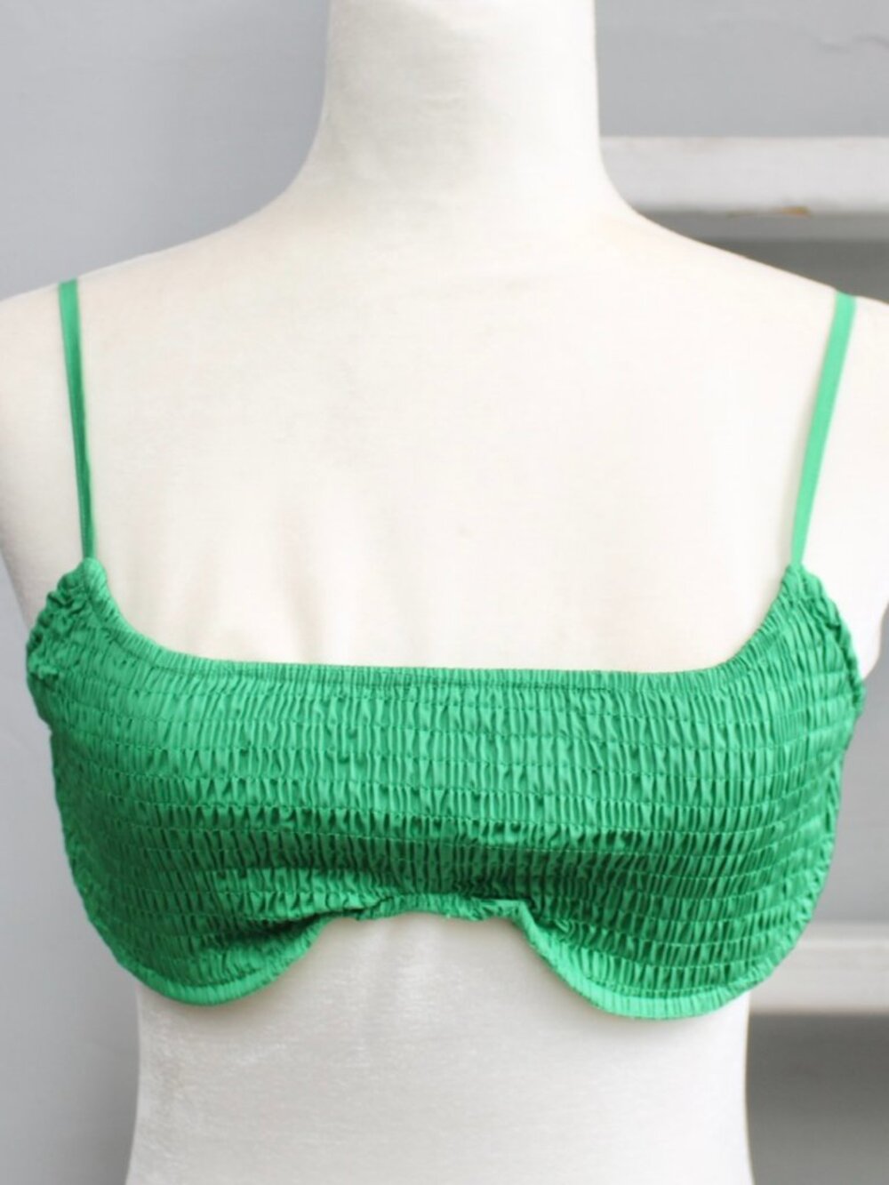 Le Lis Green Smocked Bralette Wired Crop Top Spaghetti Straps ST7064 Size Small